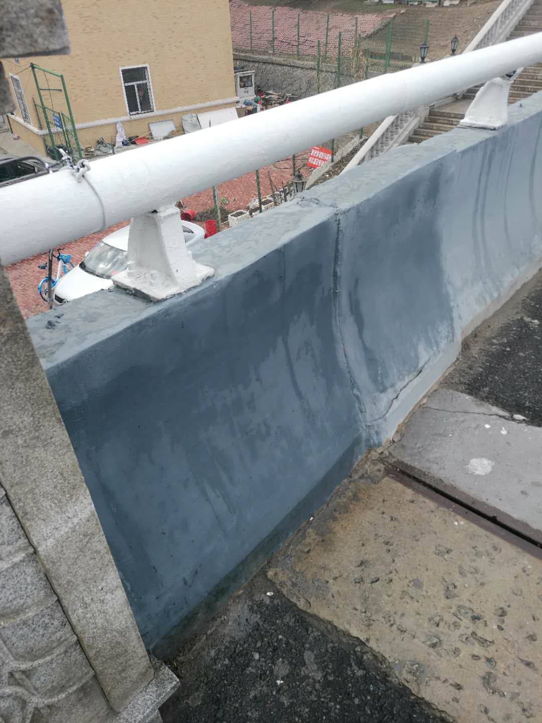 哈尔滨市道里区康安景观桥，应用我公司混凝土修复料，进行修补防撞墩工程